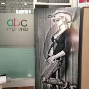 IMPRIMIR DISPLAY EN CARTÓN PLUMA